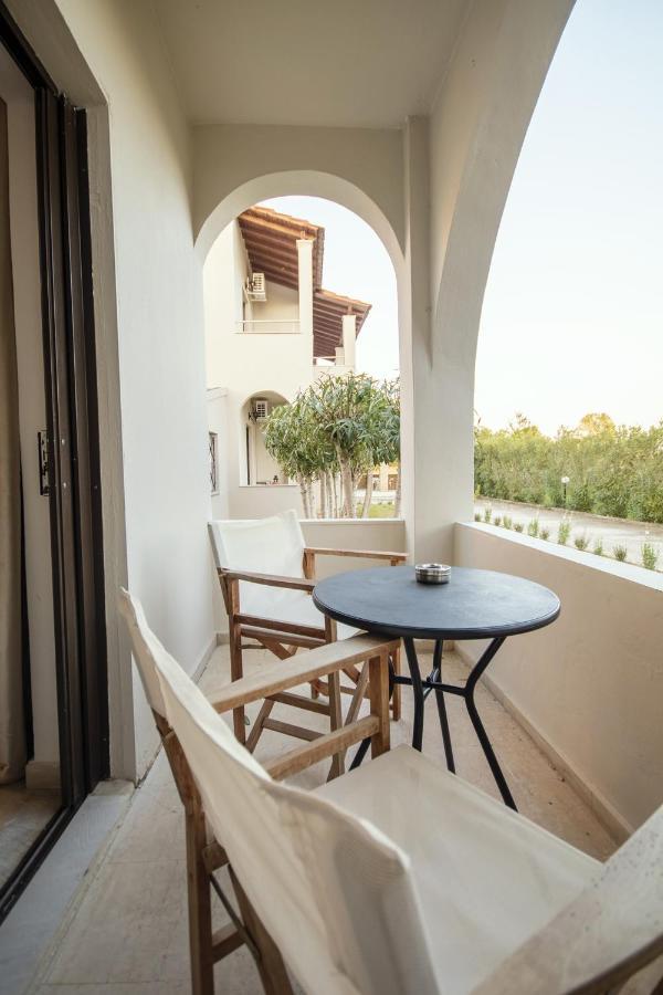 Parakladi Seaside Retreat Melíkia Екстериор снимка
